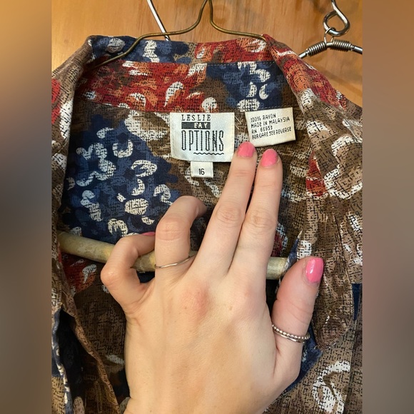 Abstract Button Down Collard Shirt sz 14 - Picture 5 of 7